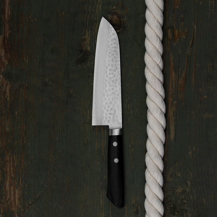 Santoku 17 cm Masutani Hamono VG-10 Hammered Damascus