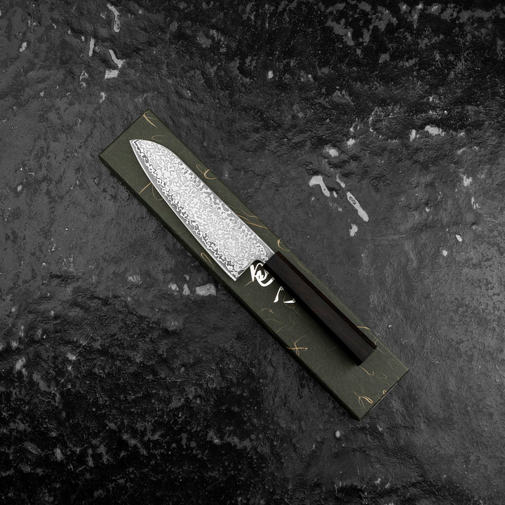 Santoku 17 cm Hatsukokoro Hikari Kurozame SLD Damascus