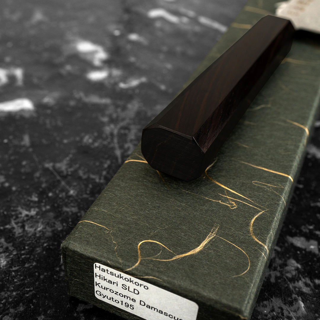 Gyuto 19,5 cm Hatsukokoro Hikari Kurozame SLD Damascus