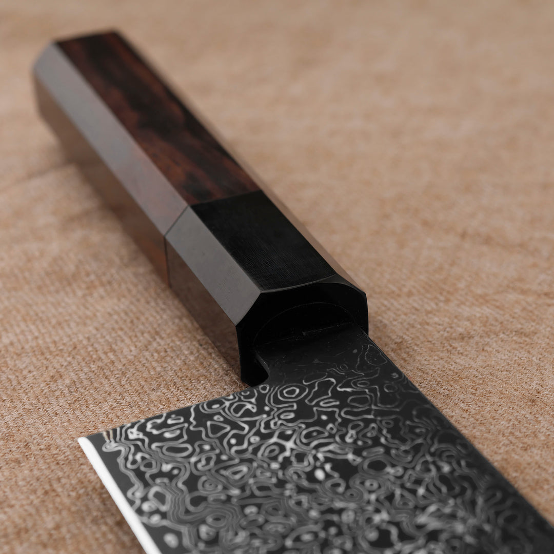 Santoku 18 cm Hatsukokoro Saihyo Kurozome Damascus SG2